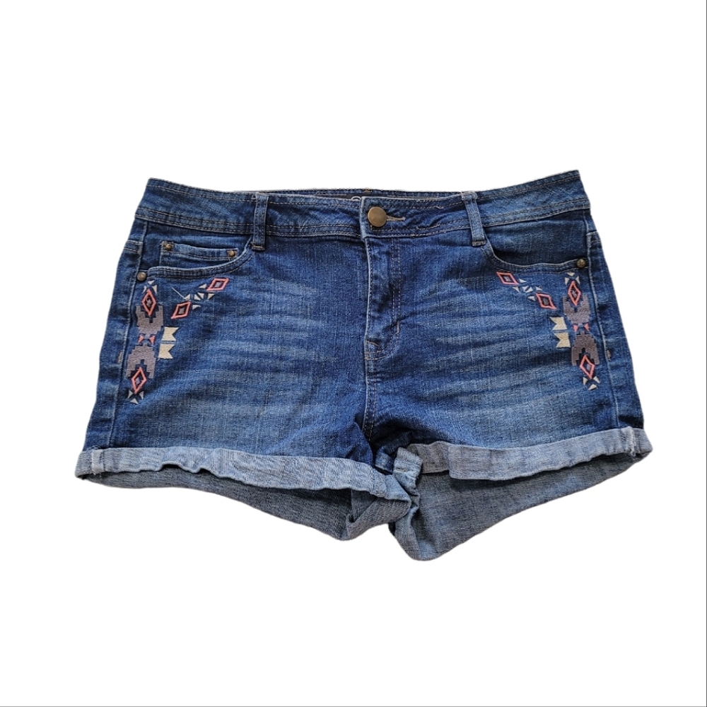 REWASH Embroidered Boho Medium Wash Denim Jean Shorts